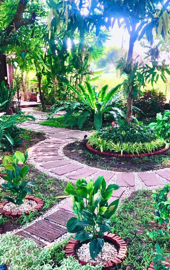 Baan Lhang Wangh บ้านหลังวัง Phitsanulok Dış mekan fotoğraf