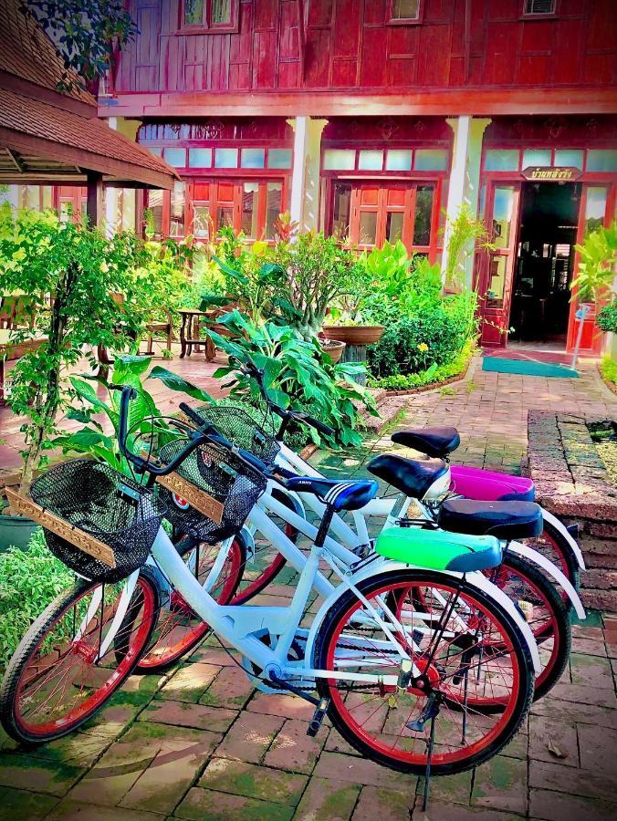 Baan Lhang Wangh บ้านหลังวัง Phitsanulok Dış mekan fotoğraf