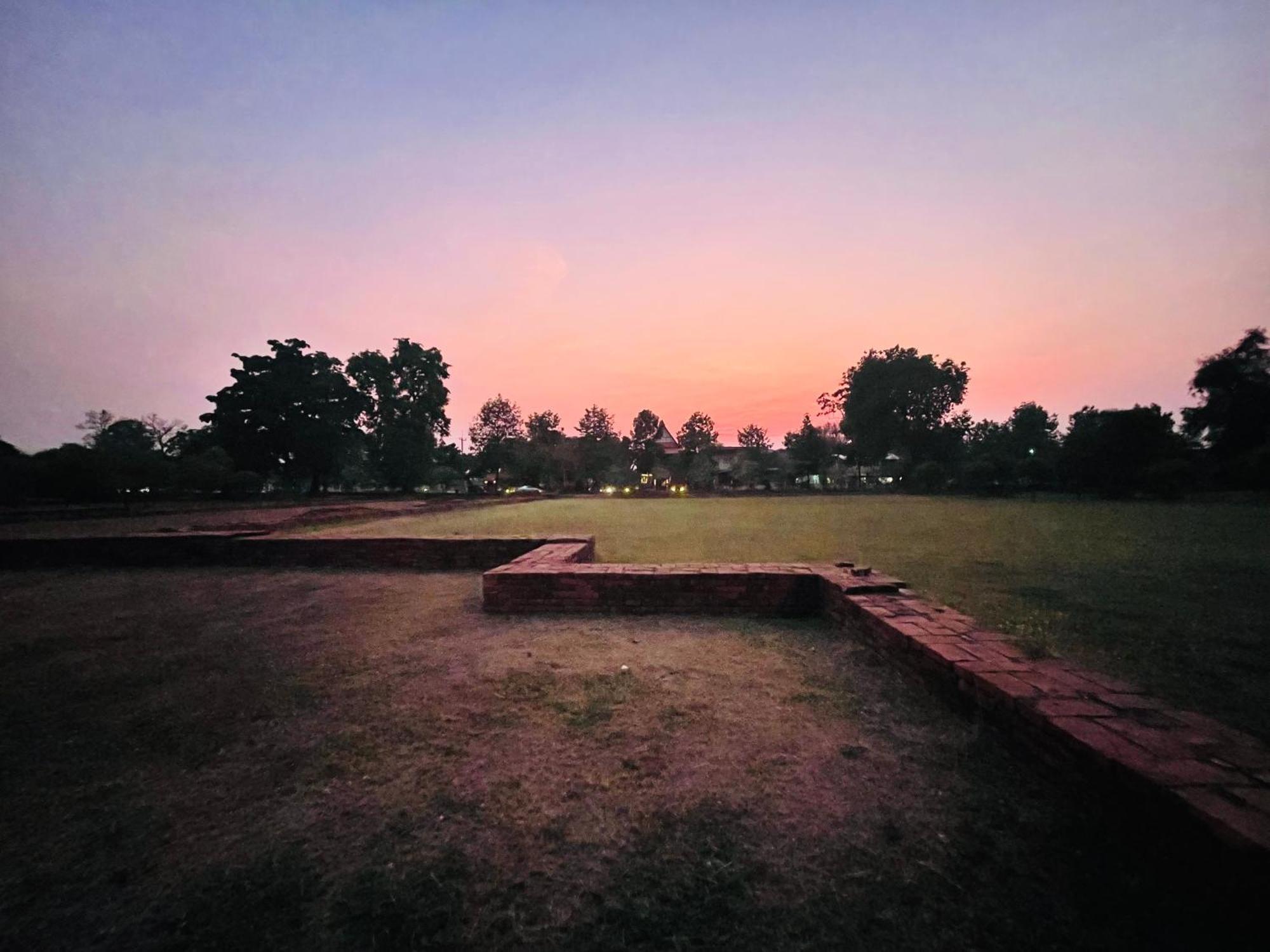 Baan Lhang Wangh บ้านหลังวัง Phitsanulok Dış mekan fotoğraf